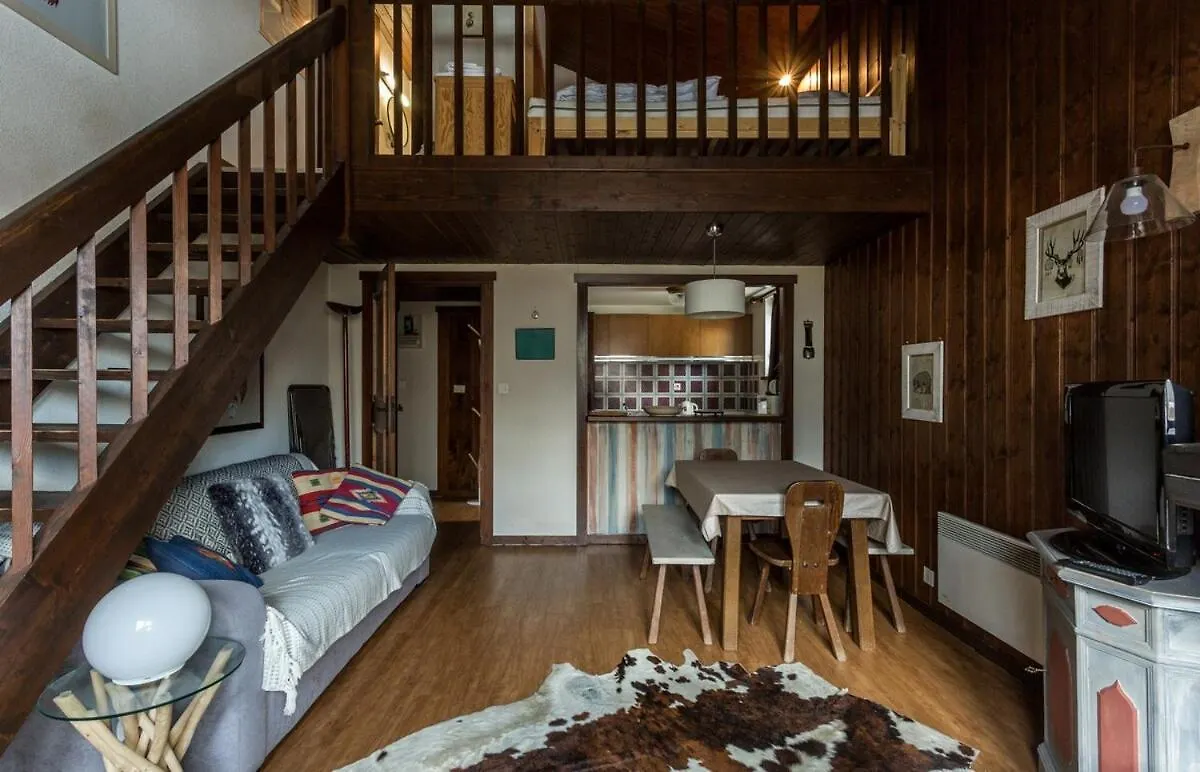 アパート Chalet Le Geant Chamonixアパートメント